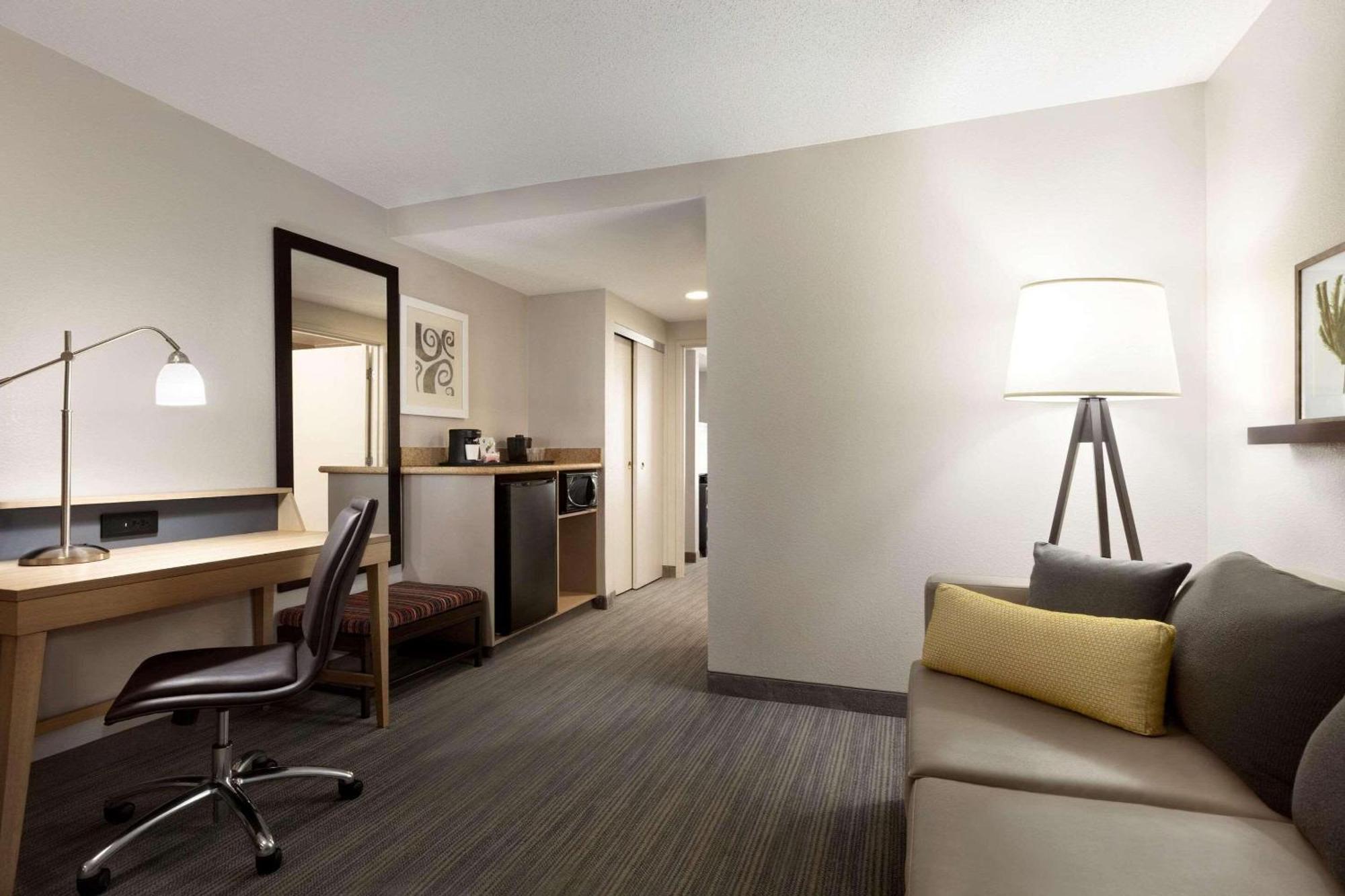 Country Inn & Suites By Radisson, Washington, Dc East - Capitol Heights, Md Kültér fotó
